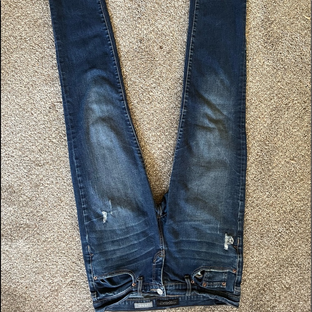 Aeropostale size 8 women’s skinny jeans.